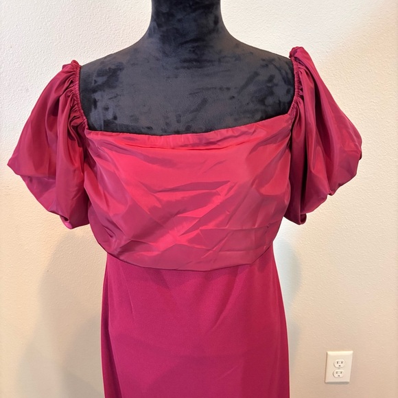 NWT Belle by Badgley Mischka Harlow Off-the-Shoulder Puffed Sleeve Dress,size 12 - Picture 4 of 14